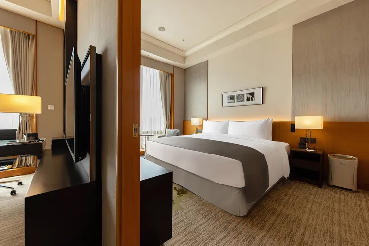 JR東日本大飯店台北提供288間客房與套房皆配備免治馬桶與獨立浴缸，行政樓層以上房型更可專屬使用行政貴賓酒廊禮遇。JR東日本大飯店台北提供