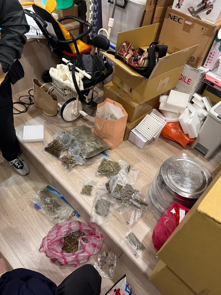 專案小組破獲製毒工廠。警方提供