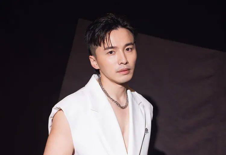 阿緯投資餐飲十年有成。翻攝阿緯臉書