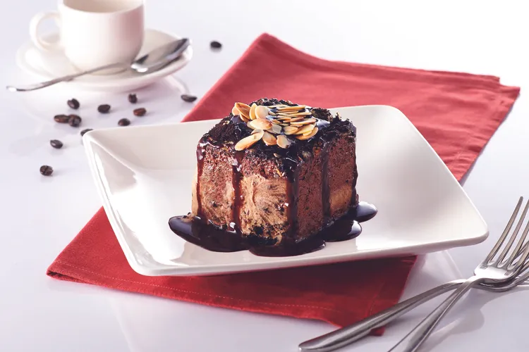 TGI FRIDAYS召回人氣餐點，強勢回歸的「摩卡咖啡冰淇淋派」是人氣擔當。業者提供