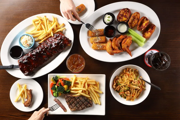 美式餐廳品牌TGI FRIDAYS 歡慶60週年，即日起推出系列活動。業者提供