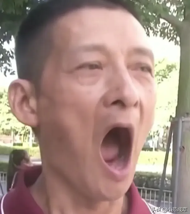 徐先生牙齒被拔光，只能喝粥度日。翻攝自微博