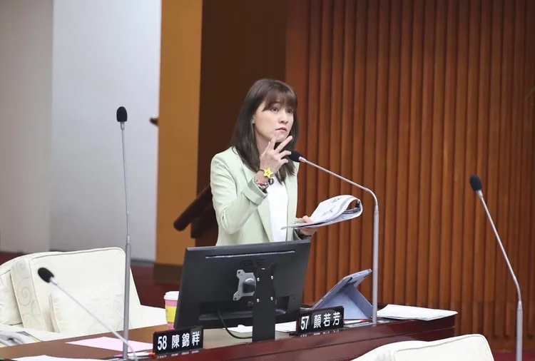 顏若芳針對世壯運App未驗收就上架爭議，要求市府說明是否涉弊。顏若芳議員辦公室提供