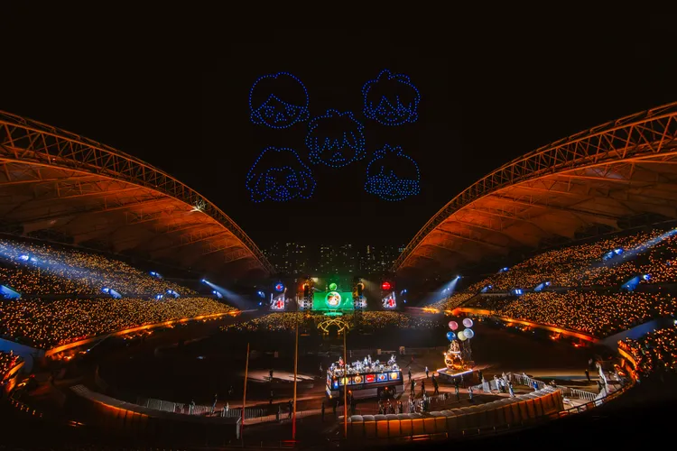 無人機驚豔哈爾演星空。相信音樂提供