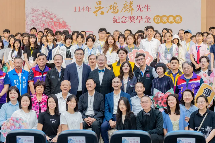 156位傑出學子受獎。桃園市府提供