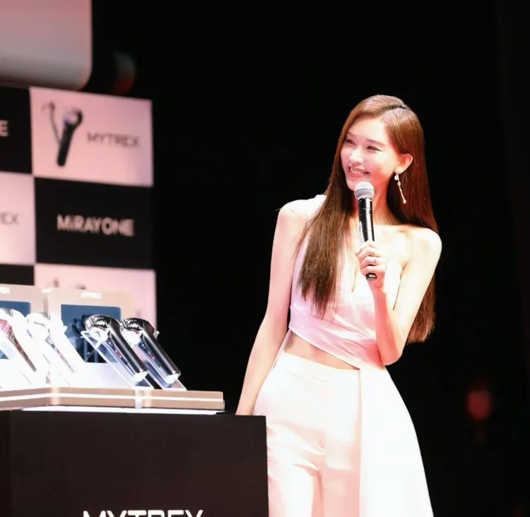 林志玲以日語、英語、中文對答如流。翻攝林志玲臉書