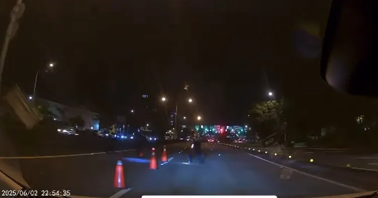 民眾未停車慢慢滑行。翻攝自nimasila0528的Thread