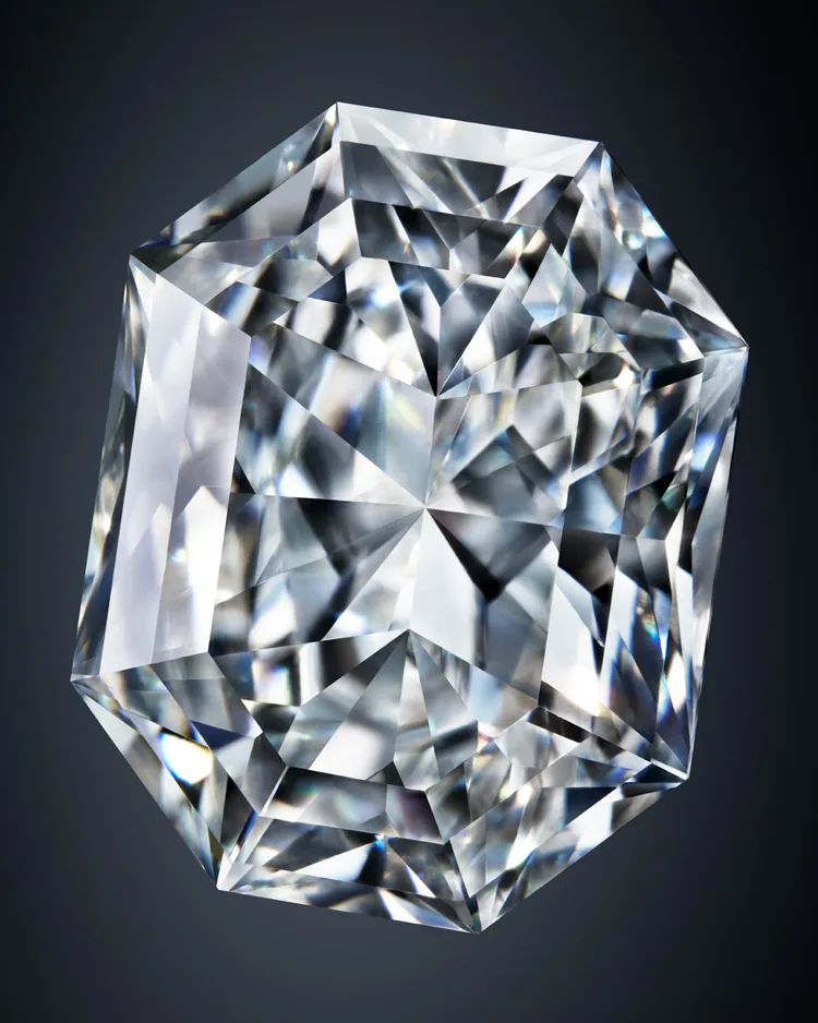 經八角形切割的培育鑽石皆透過57個刻面展現極致工藝。品牌提供