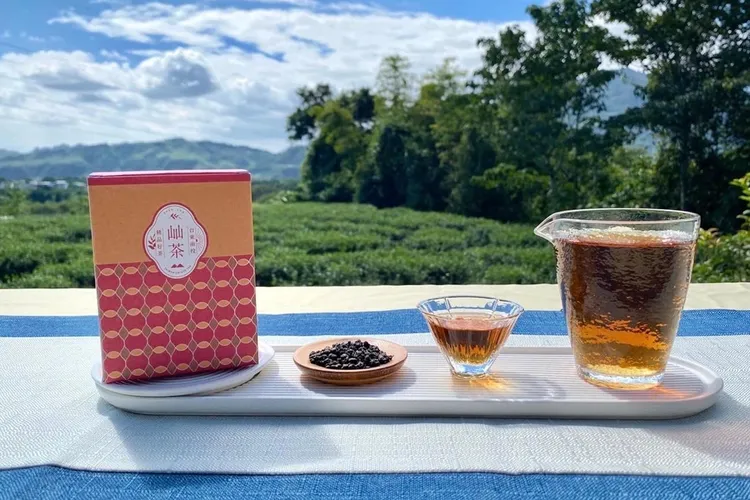 為鼓勵旅客留宿台東，易遊網攜手在地人氣店家祭出環島之星乘客專屬優惠「屾茶」。業者提供