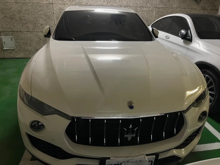 警方查扣瑪莎拉蒂休旅車。警方提供