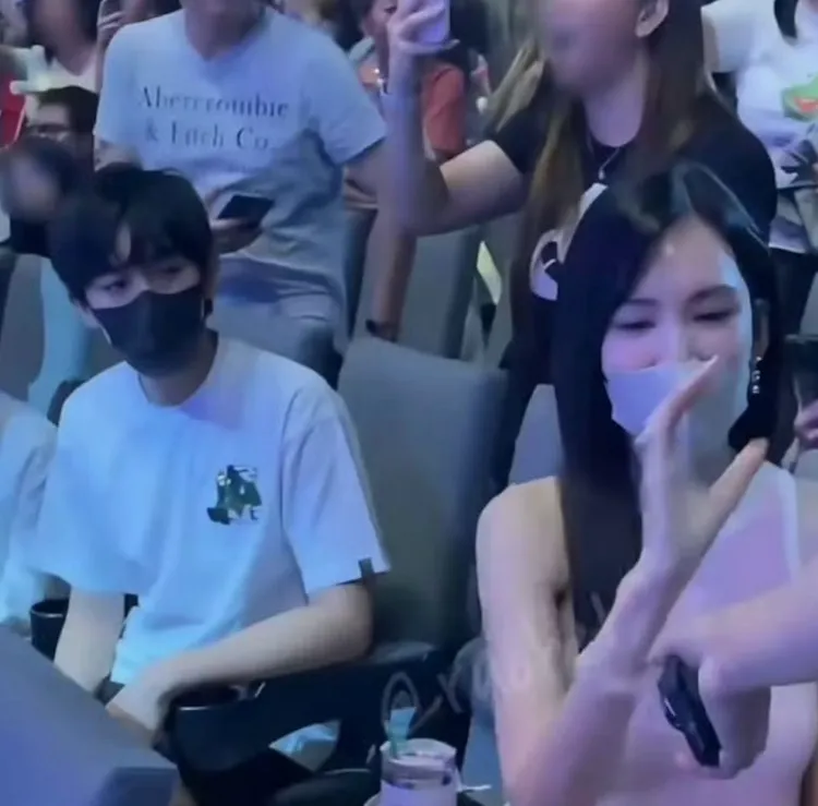 Kimi高顏值引發熱議。翻攝微博