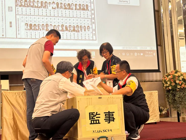 台南市商業會改選去年10月落幕，現在卻傳出監事落選者提告，市商會未公開驗票、告知會員就逕行認錯和解，修改當選名單。民眾提供