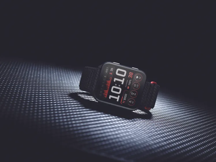 搭載2吋AMOLED無邊框超大螢幕。Garmin提供