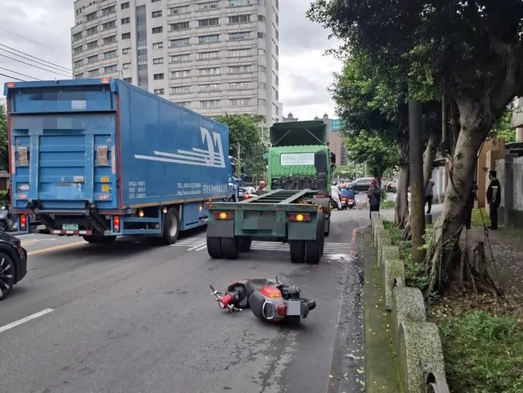 車禍現場。中壢警分局提供