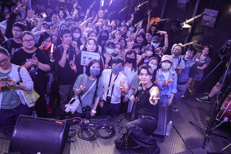 陳德修開唱吸引滿場觀眾。陳德修工作室提供