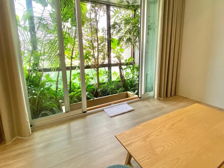 最受家庭客喜愛的連通房「森境」，落地窗邊還特別規劃泡腳池可使用。莊偉祺攝