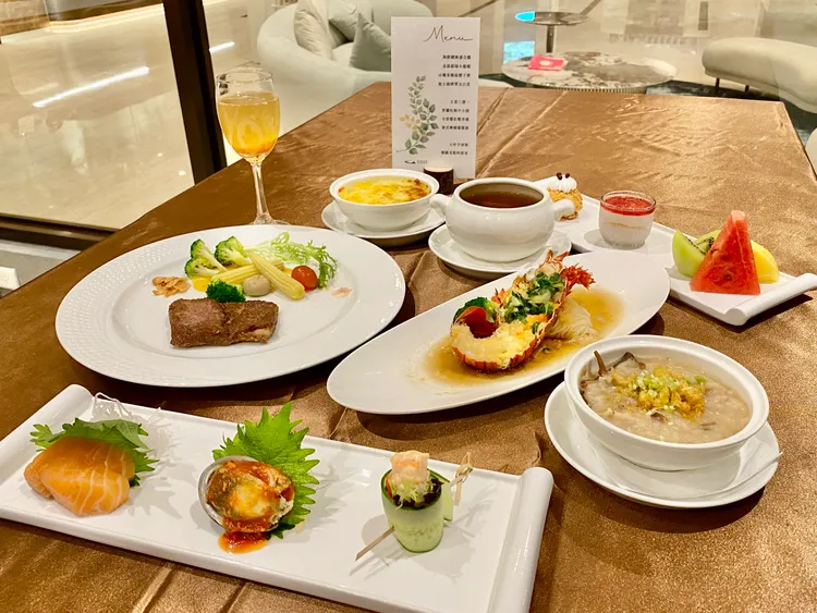 「饗食光主廚晚間套餐」將傳統台式辦桌菜以個人西餐呈現。莊偉祺攝