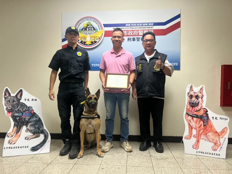 Ninja由居住於桃園市大溪區的陳先生認養，他是犬隻行為矯正訓練師。市警局提供