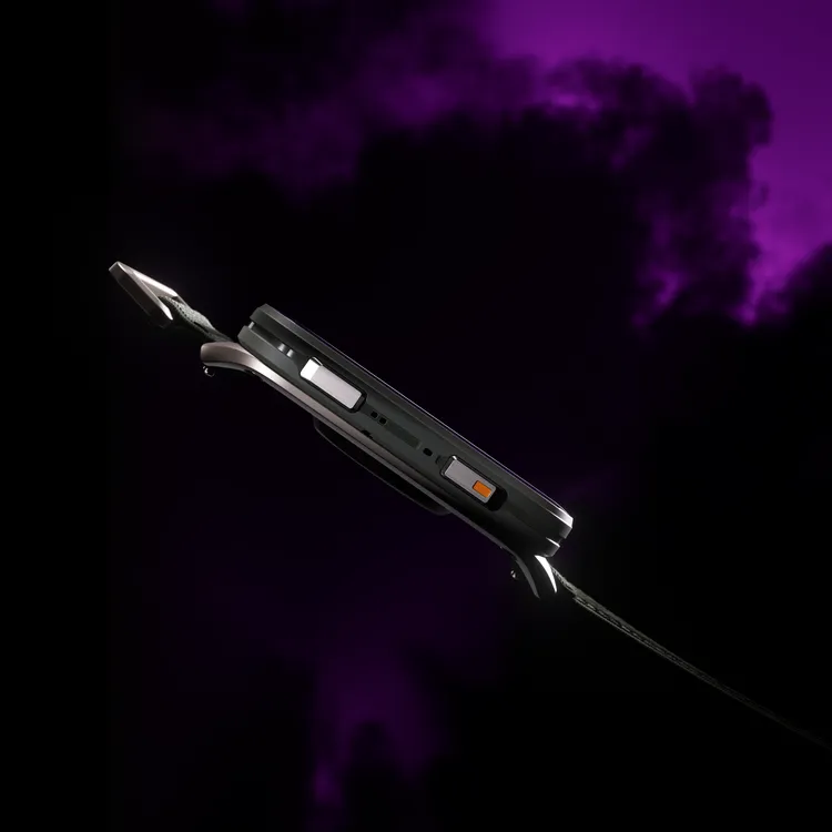 僅 8mm 的極致輕薄機身實滿載強大機能。業者提供