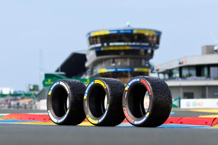 米其林 Pilot Sport Endurance 中性胎憑藉出色的持久性和卓越的穩定性，成為車隊制定「三次進站無需換胎」策略的關鍵核心。米其林輪胎提供