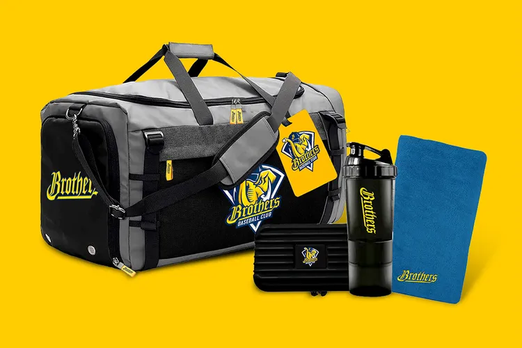 凡訂購易遊網X中信兄弟尊榮VIP席套票，單筆消費滿8千並刷中信卡，限量贈「運動健身包」。業者提供