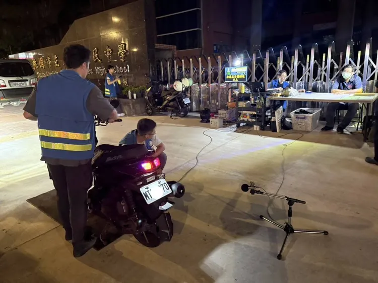 噪音檢測。桃園警分局提供