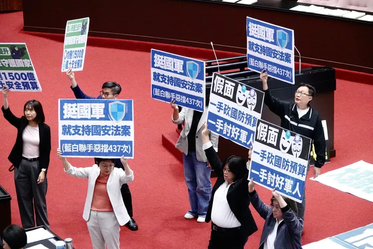 立法院昨三讀通過「軍人待遇條例修正草案」 。莊宗達攝