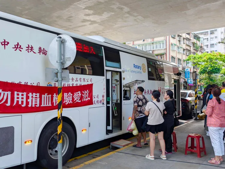 現場舉辦「熱血化大愛」捐血活動。警方提供