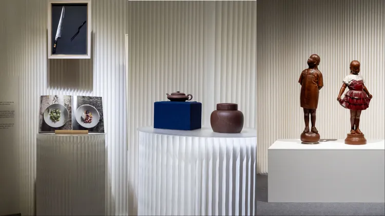 江詩丹頓與台灣藝術家合作，圖為米其林星級主廚蘇品瑞、星級侍茶師張舒涵、木雕保存者人間國寶陳啓村之展品。品牌提供