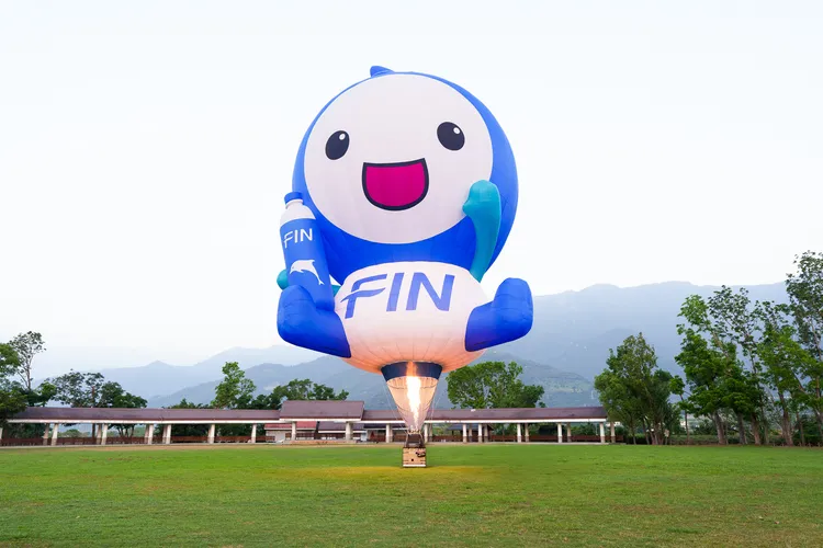 FIN水寶造型熱氣球將於7/5開幕週正式亮相。業者提供