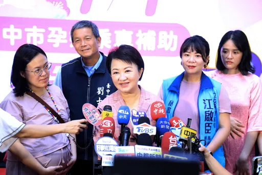 大罢免如临大敌　传卢秀燕建议朱立伦「延选党魁」