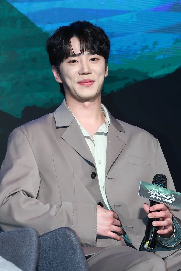 李濬榮。攝影中心攝