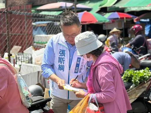 罷免吳思瑤二階大進補！　他一口氣遞交4513份連署書