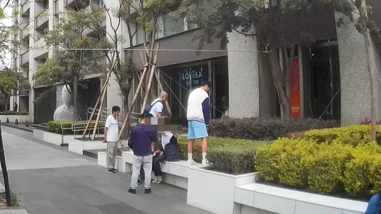 多名警力埋伏逮人。警方提供