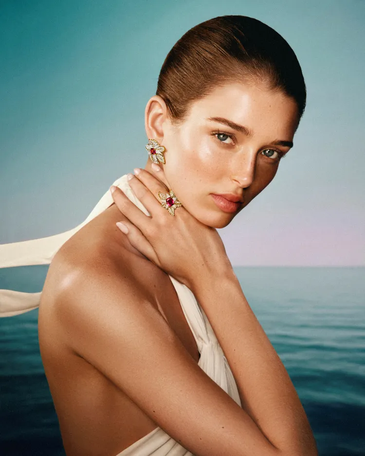 Starfish系列未經優化處理的紅寶石鑽石戒指。品牌提供