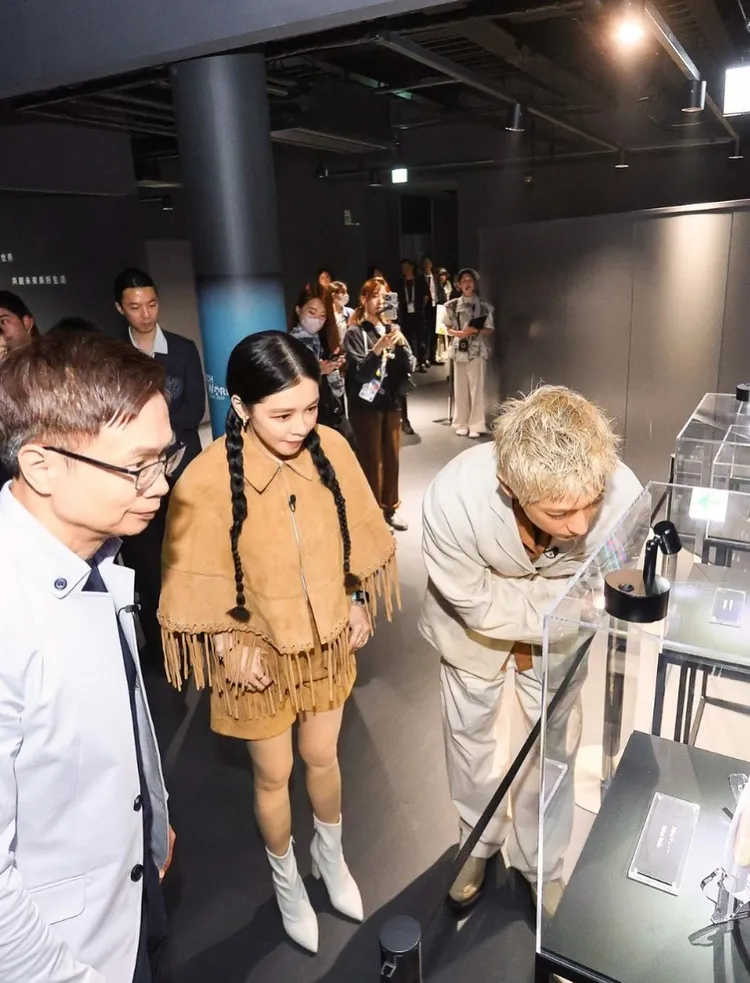 徐若瑄不僅髮型自帶少女感，一雙美腿也很吸睛。翻攝徐若瑄IG