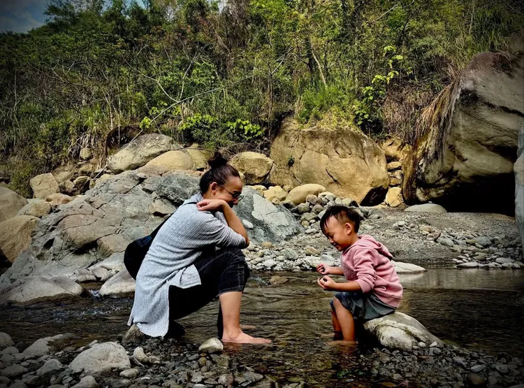 高蕾雅（左）兒子小石頭已經3歲。翻攝自高蕾雅IG