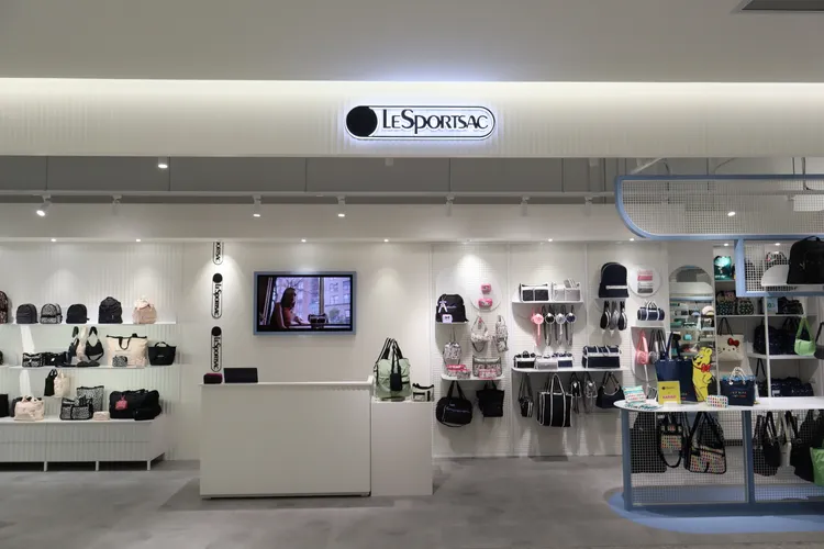 LeSportsac遠東Garden City旗艦店為品牌目前在台最大規模的據點。品牌提供
