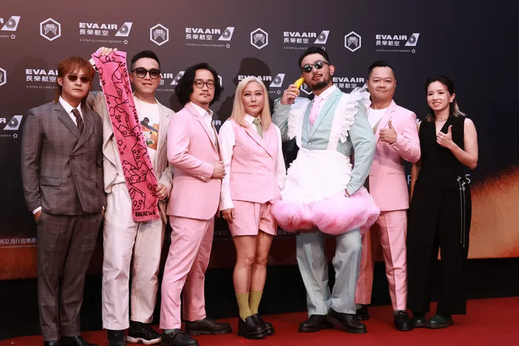 「八十八顆芭樂籽」一片粉色。彭欣偉攝