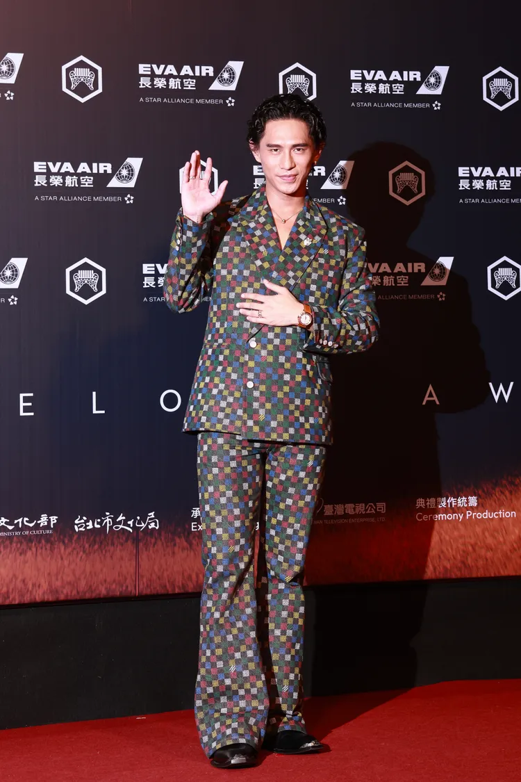 柏霖首搶華語歌王，服裝和珠寶都是LV。。彭欣偉攝