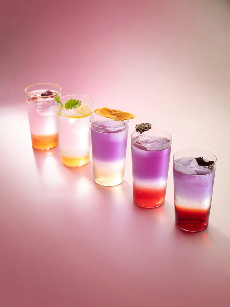 「自製糖漿氣泡飲系列」，因為口感清爽、風味獨特，對佐餐與交友談心而言都很相配，是La Salle森酒吧的人氣飲品。台北中山九昱希爾頓逸林酒店提供