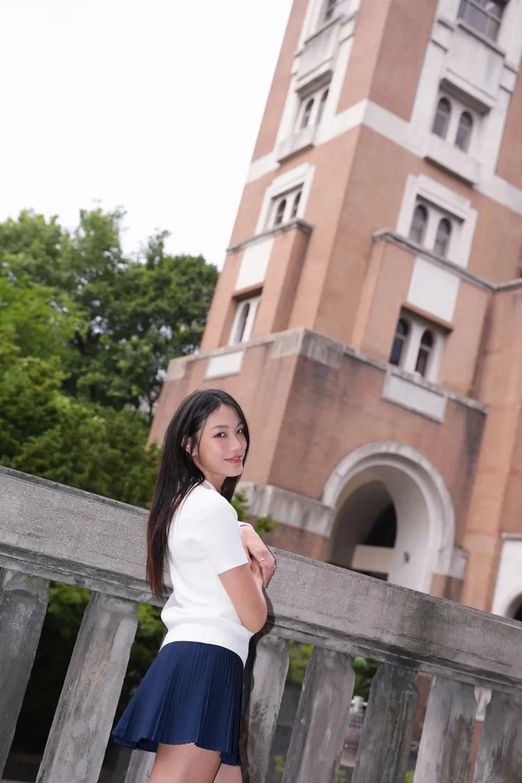 游宇潼不認為自己是美女，笑說「只是眼、鼻，不出眾，併在一起很合理」。彭欣偉攝