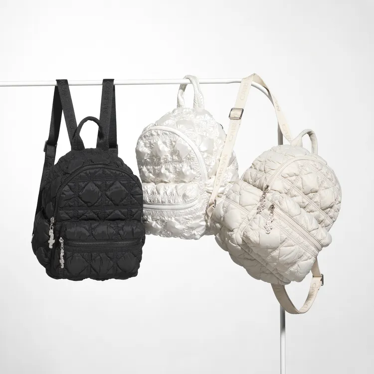 CARLYN Mellow包，2980元。品牌提供