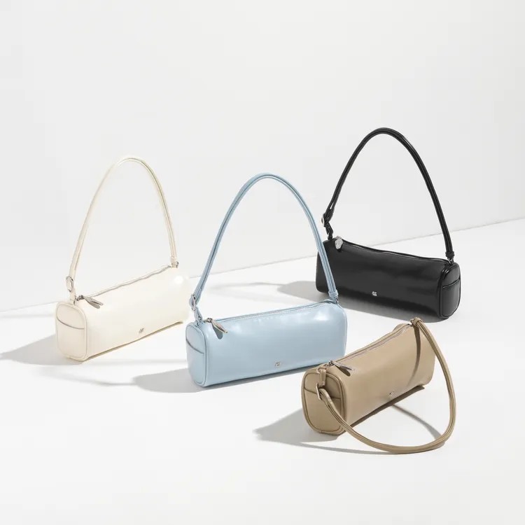 CARLYN May包，1280元。品牌提供