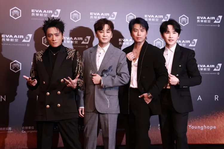 Energy紅毯「四缺一」。彭欣偉攝