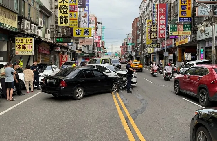 車禍現場。中壢警分局提供