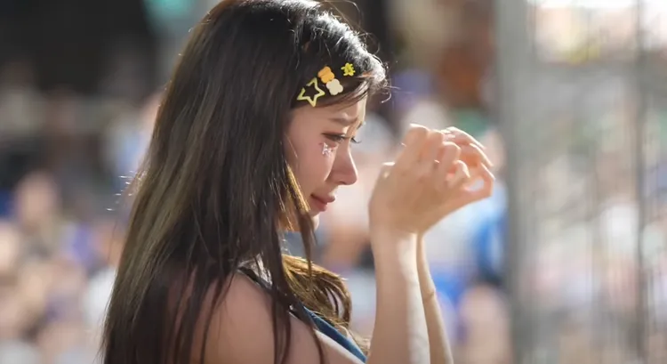 李珠珢應援突然痛哭。翻攝自台式應援團YT