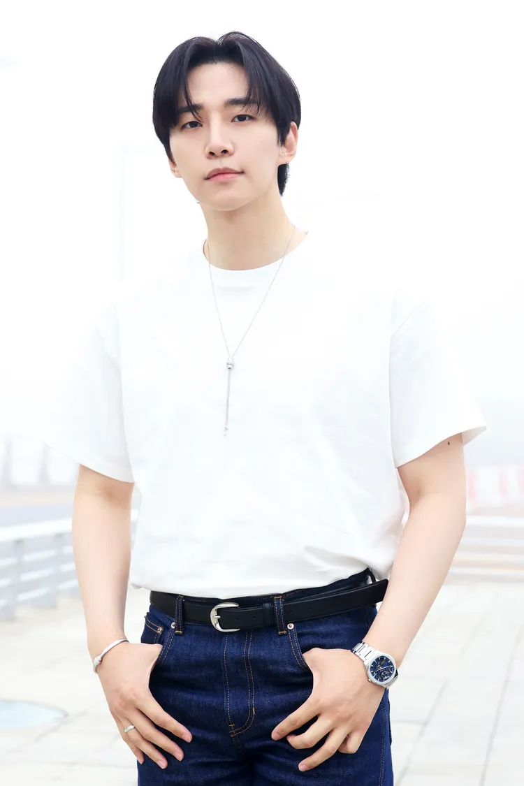 伯爵品牌大使李俊昊的機場時尚。品牌提供