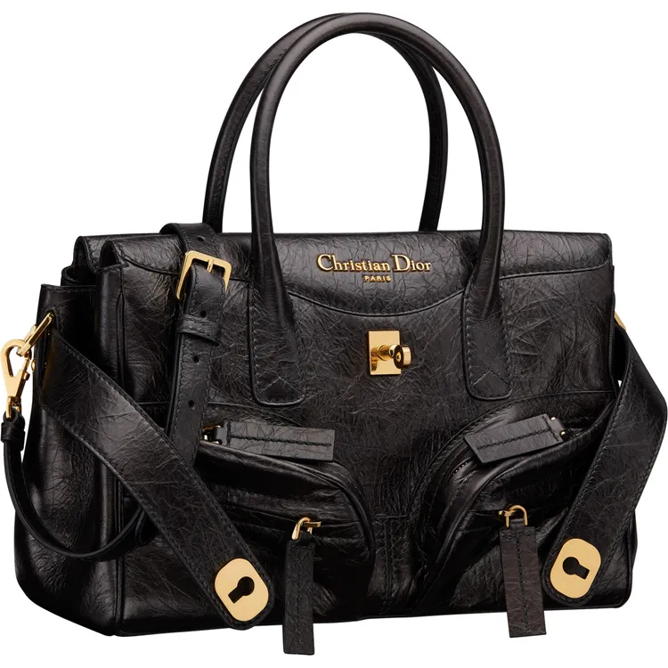 Grand Tour 黑色小牛皮小型提包，20萬元。品牌提供