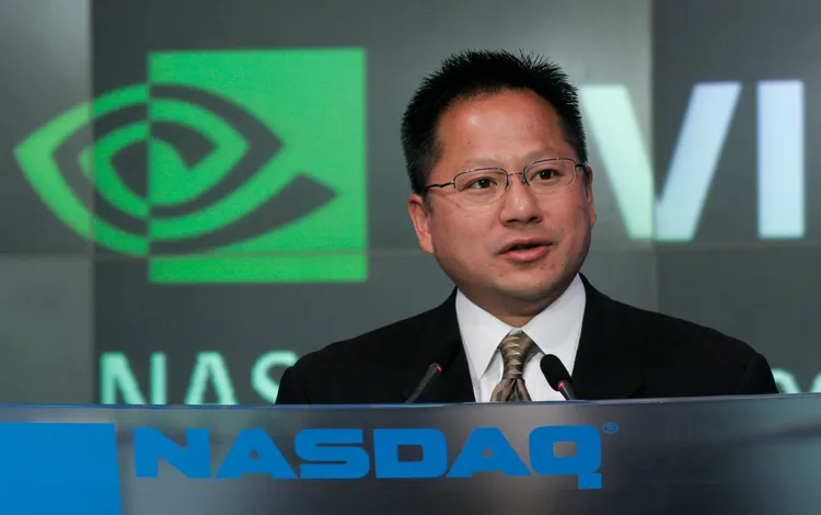 黃仁勳2007年為那斯達克敲鐘開盤。美聯社資料照